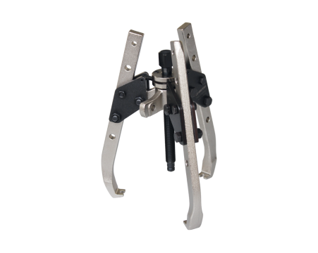 Puller with 3 jointed and auto-centering arms
